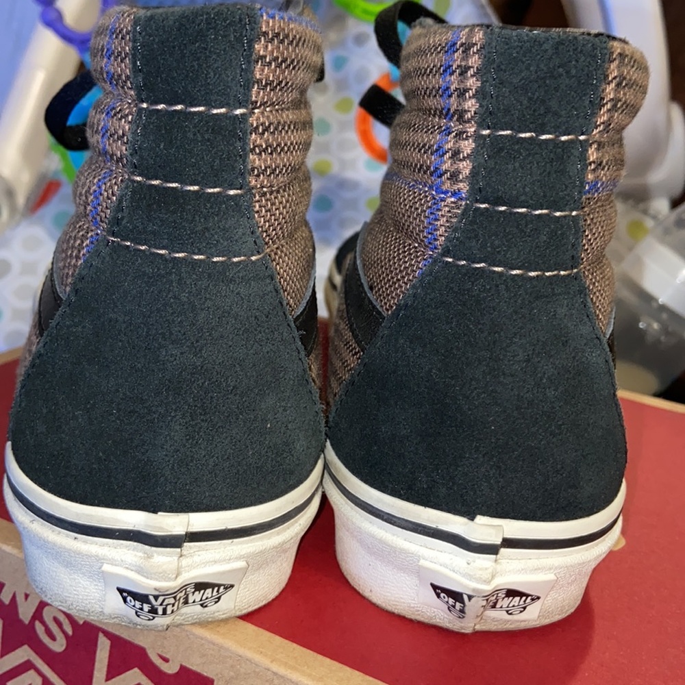 Vans - Picture 3 of 3
